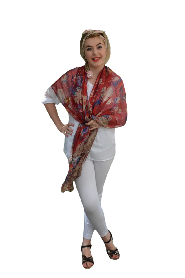 Esarfa nuanta de rosu cu imprimeu de flori multicolore, material matasos,D&J Exclussive