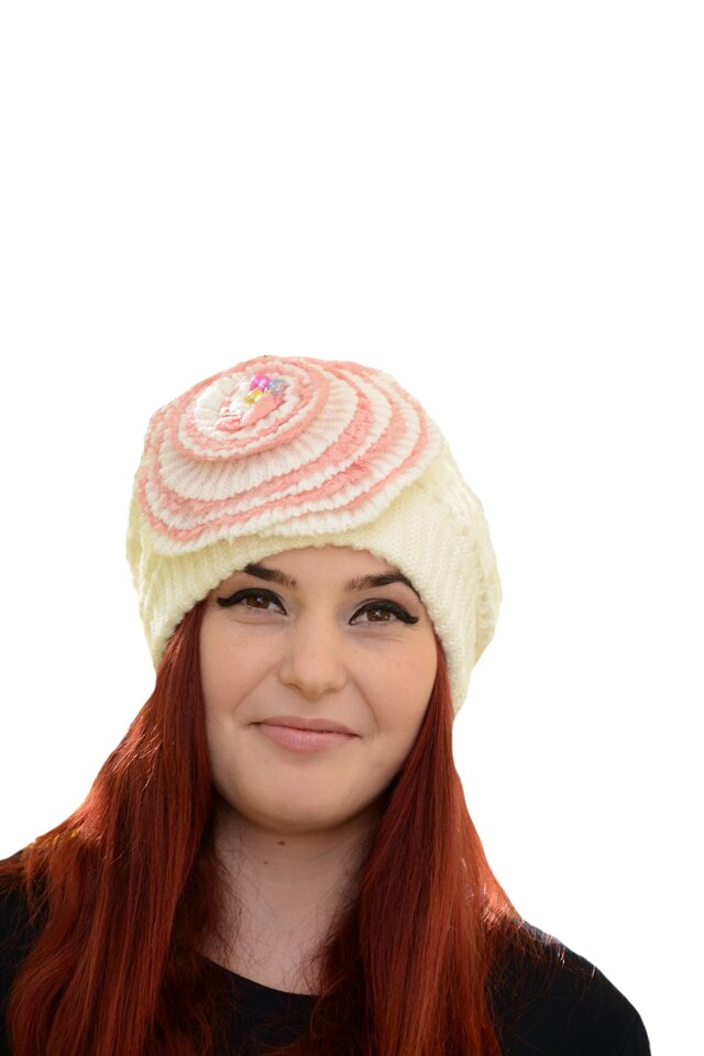 Caciula rafinata alba, cu decor de floare mare si interior captusit, D&J Exclussive