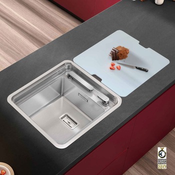 Set Chiuveta bucatarie inox CookingAid VISION 40, 565*525*200mm cu baterie telescopica integrata, tocator sticla temperizata + accesorii montaj Set Chiuveta bucatarie inox CookingAid VISION 40, 565*525*200mm cu baterie telescopica integrata, tocator sticla temperizata + accesorii montaj