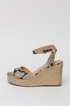 Steve Madden, Sandale wedge de piele ecologica cu imprimeu piele de sarpe Valli, Bej/Auriu deschis, 40 Steve Madden, Sandale wedge de piele ecologica cu imprimeu piele de sarpe Valli, Bej/Auriu deschis, 40