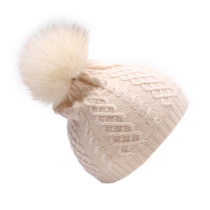 Caciuli si palarii dama