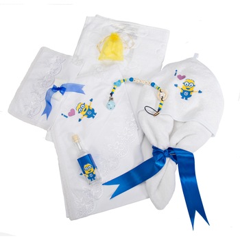 Trusou botez Darline, Minion, 7 piese Trusou botez Darline, Minion, 7 piese