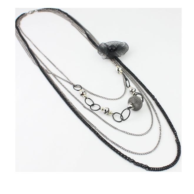 Colier metalic cu floare si lantisoare in diverse culori - BeSpecial 2218, 62, Negru