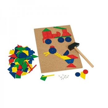 Set de constructii cu ciocan si cuie Set de constructii cu ciocan si cuie