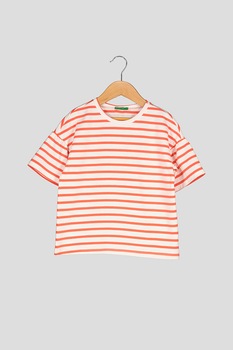 United Colors of Benetton, Tricou cu model in dungi si maneci evazate, Alb/Oranj mandarina United Colors of Benetton, Tricou cu model in dungi si maneci evazate, Alb/Oranj mandarina