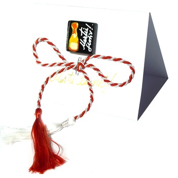 Martisor pictat pe sticla, Regalo - Sampanie, snur gros, mini felicitare, 7,5 cm Martisor pictat pe sticla, Regalo - Sampanie, snur gros, mini felicitare, 7,5 cm