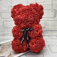 Ursulet Rose Bear din Trandafiri Rosii Decorat Manual, cutie inclusa, inaltime 25 cm