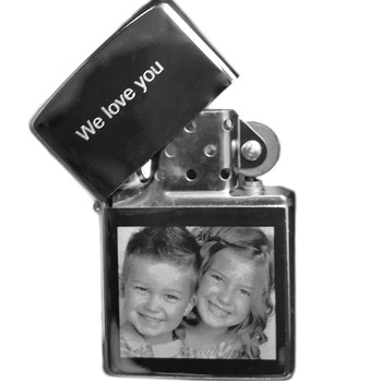 Bricheta benzina gravata personalizata cu poza si textul tau Bricheta benzina gravata personalizata cu poza si textul tau