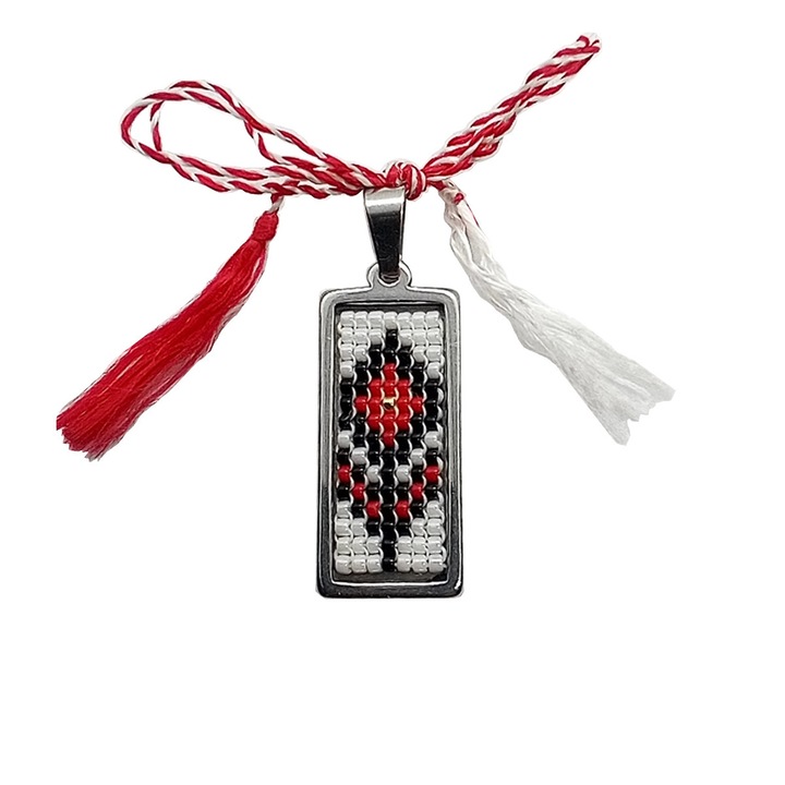 Martisor pandantiv cusut cu margele de nisip foarte marunte, Dar cu dor, motiv geometric floare, rosu si negru, incastrat in baza de inox