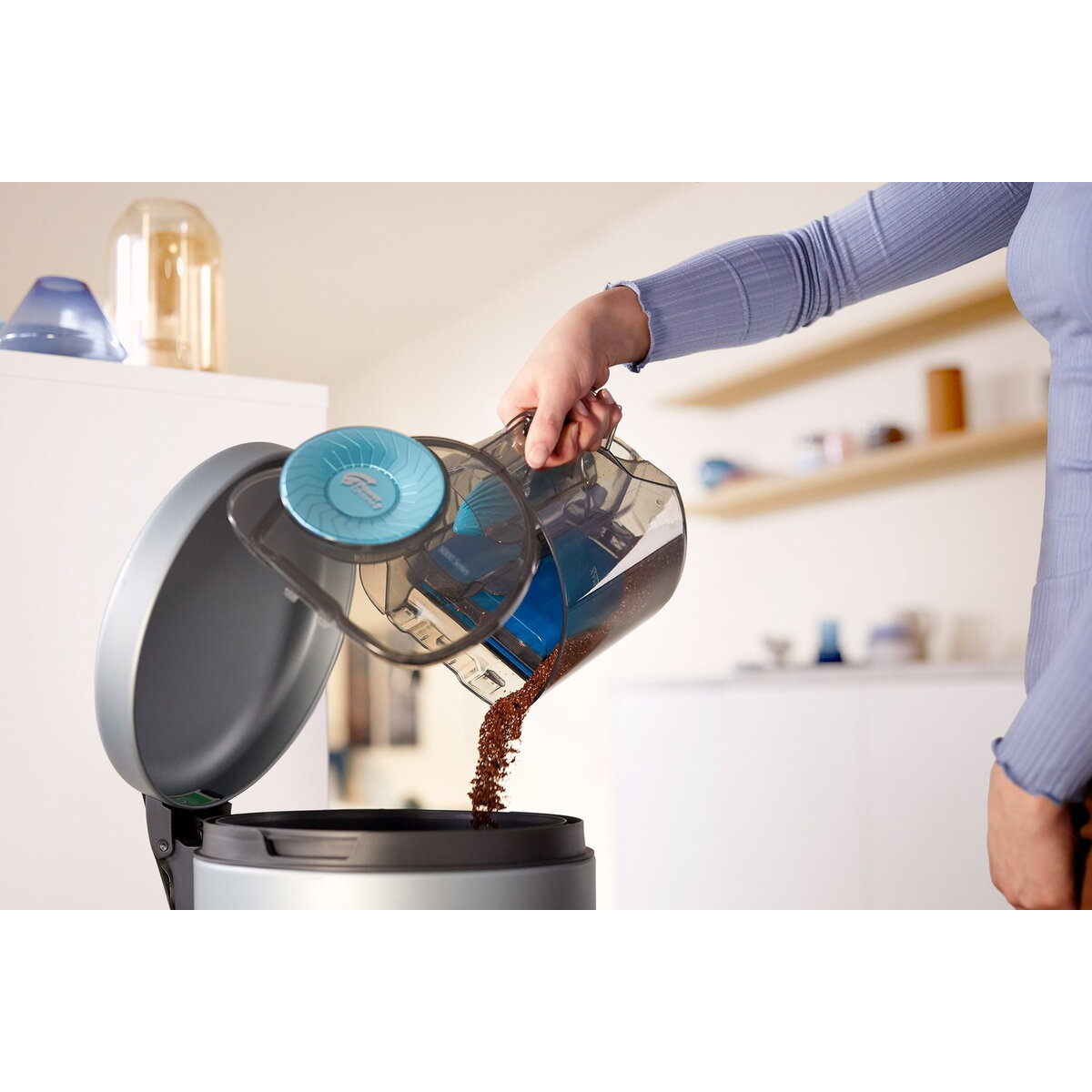 Aspirator fara sac Philips PowerPro Active FC9555/09, 650 W, 1.5 L, filtru anti-alergeni, Verde