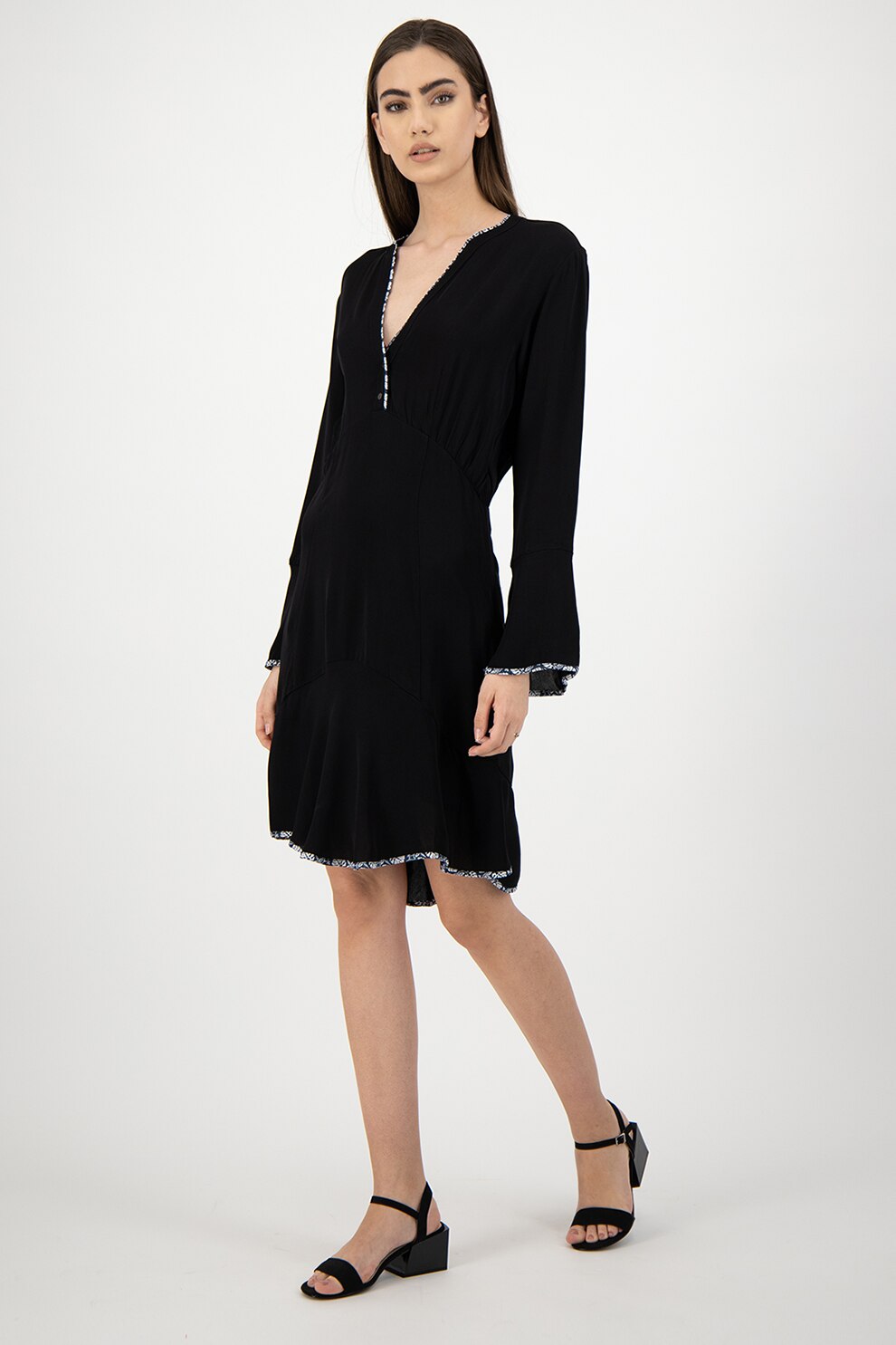Maison Scotch, Rochie cu decolteu in V si maneci tip clopot, Negru, XL