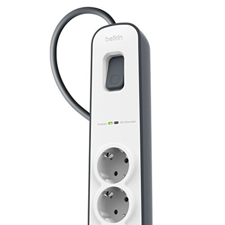 Prelungitor Belkin cu protectie la supratensiune, pana la 525 Joules, 4 prize, indicator LED, 2x USB 2.0, capace de siguranta, alb/gri