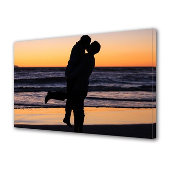 Tablou Canvas Luminos in intuneric VarioView LED, Vday, Indragostiti uniti in sarut, 30 x 45 cm Tablou Canvas Luminos in intuneric VarioView LED, Vday, Indragostiti uniti in sarut, 30 x 45 cm