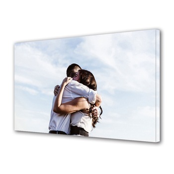 Tablou Canvas Luminos in intuneric VarioView LED, Vday, Imbratisare sub cerul senin, 30 x 45 cm Tablou Canvas Luminos in intuneric VarioView LED, Vday, Imbratisare sub cerul senin, 30 x 45 cm