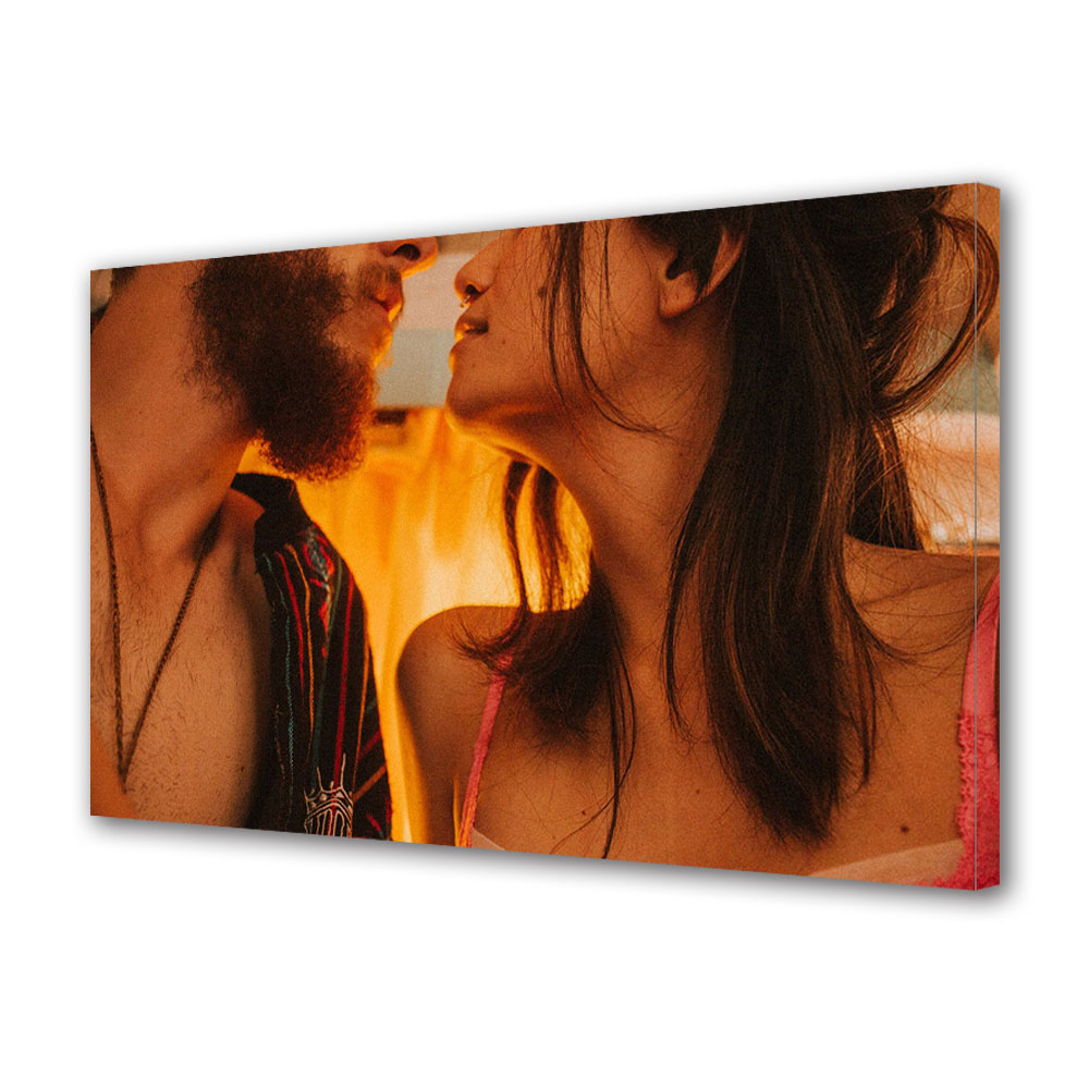 Tablou Canvas Luminos in intuneric VarioView LED, Vday, Cuplu in rulota, 30 x 45 cm