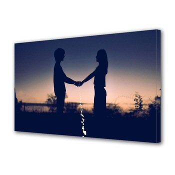 Tablou Canvas Luminos in intuneric VarioView LED, Vday, Cuplu impreunat la apus, 30 x 45 cm Tablou Canvas Luminos in intuneric VarioView LED, Vday, Cuplu impreunat la apus, 30 x 45 cm