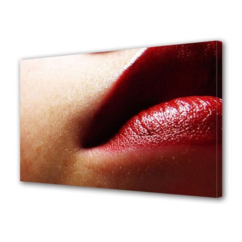Tablou Canvas Luminos in intuneric VarioView LED, Vday, Detaliu buze, 30 x 45 cm Tablou Canvas Luminos in intuneric VarioView LED, Vday, Detaliu buze, 30 x 45 cm