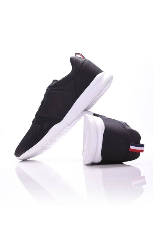 le coq sportif lcs r600