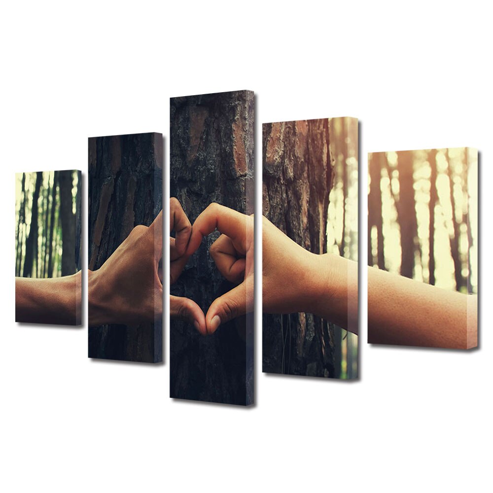 Set Tablouri Multicanvas 5 piese Colectia Ziua Indragostitilor, Dragobete, Valentine's Day, Inima din maini, Decoratiuni Moderne pentru Casa, 120 x 225 cm