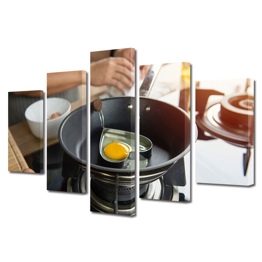 Set Tablouri Multicanvas 5 piese Colectia Ziua Indragostitilor, Dragobete, Valentine's Day, Omleta inima, Decoratiuni Moderne pentru Casa, 120 x 225 cm