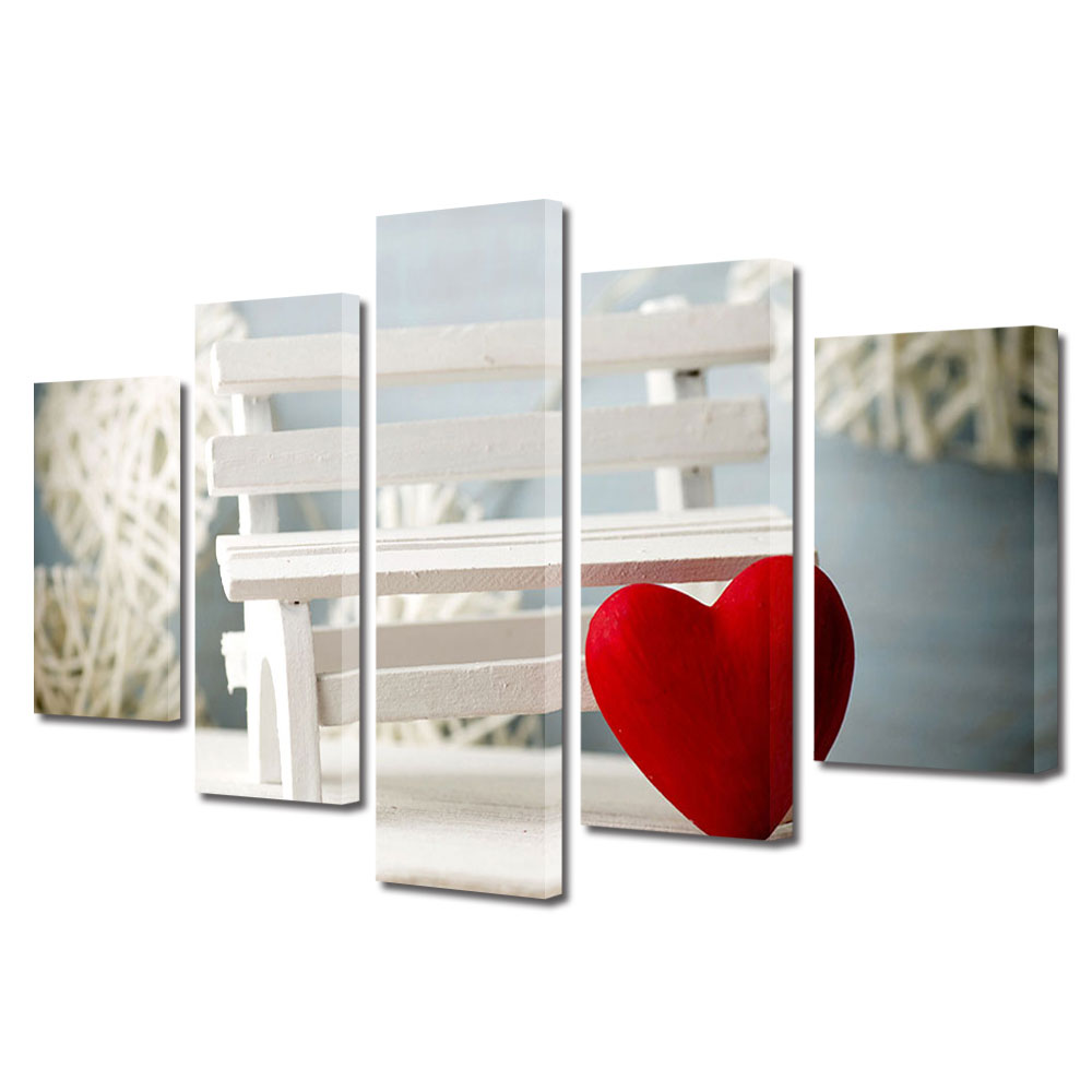 Set Tablouri Multicanvas 5 piese Colectia Ziua Indragostitilor, Dragobete, Valentine's Day, Inima langa bancuta, Decoratiuni Moderne pentru Casa, 120 x 225 cm