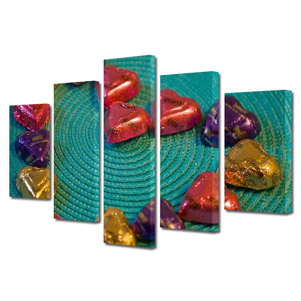 Set Tablouri Multicanvas 5 piese Colectia Ziua Indragostitilor, Dragobete, Valentine's Day, Inima din bomboane, Decoratiuni Moderne pentru Casa, 120 x 225 cm