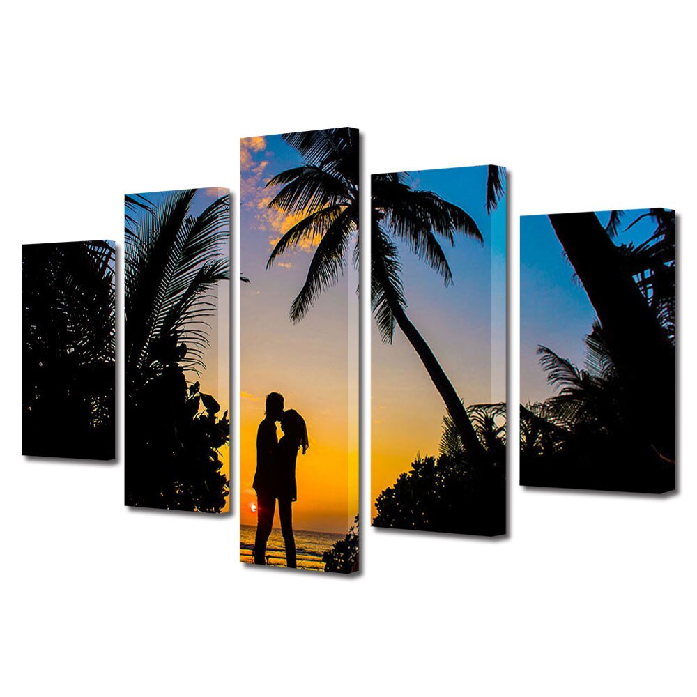 Set Tablouri Multicanvas 5 piese Colectia Ziua Indragostitilor, Dragobete, Valentine's Day, Sarut pe frunte si palmieri, Decoratiuni Moderne pentru Casa, 120 x 225 cm