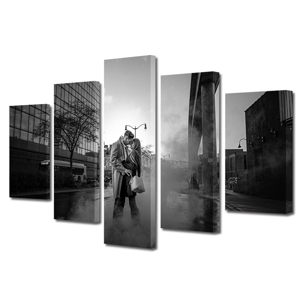 Set Tablouri Multicanvas 5 piese Colectia Ziua Indragostitilor, Dragobete, Valentine's Day, Cuplu surprins in mediu urban, Decoratiuni Moderne pentru Casa, 120 x 225 cm