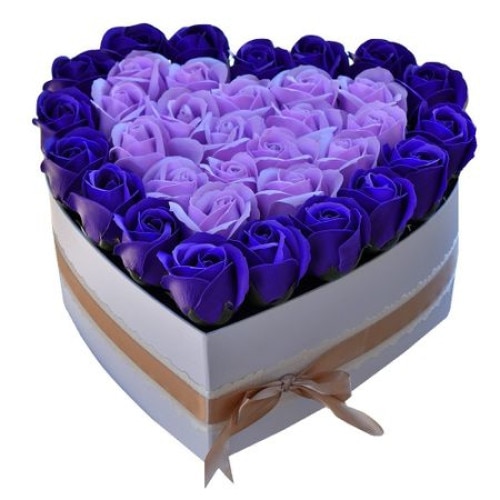 Aranjament floral de vis din trandafiri de sapun