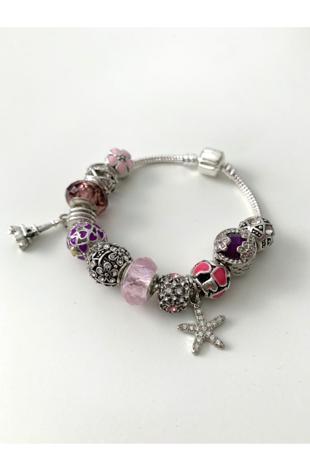 Bratara Abbey metalica de culoare roz cu 12 charmuri, ideala martisor, aniversare, zi de nastere