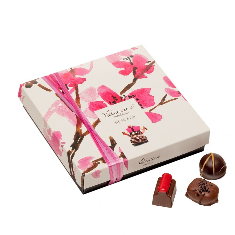 Cutie Cherry Blossoms 175g cu 12 praline belgiene