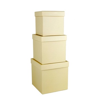 Set 3 cutii patrate, vanilie cu buline, 16x16 cm Set 3 cutii patrate, vanilie cu buline, 16x16 cm