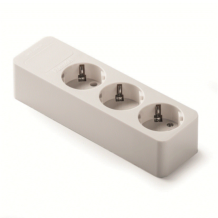 Capat prelungitor trei prize schuko 230V 16A Famatel