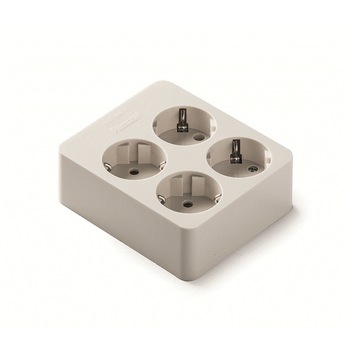 Capat prelungitor shucko patru prize 230V 16A patrat Famatel Capat prelungitor shucko patru prize 230V 16A patrat Famatel