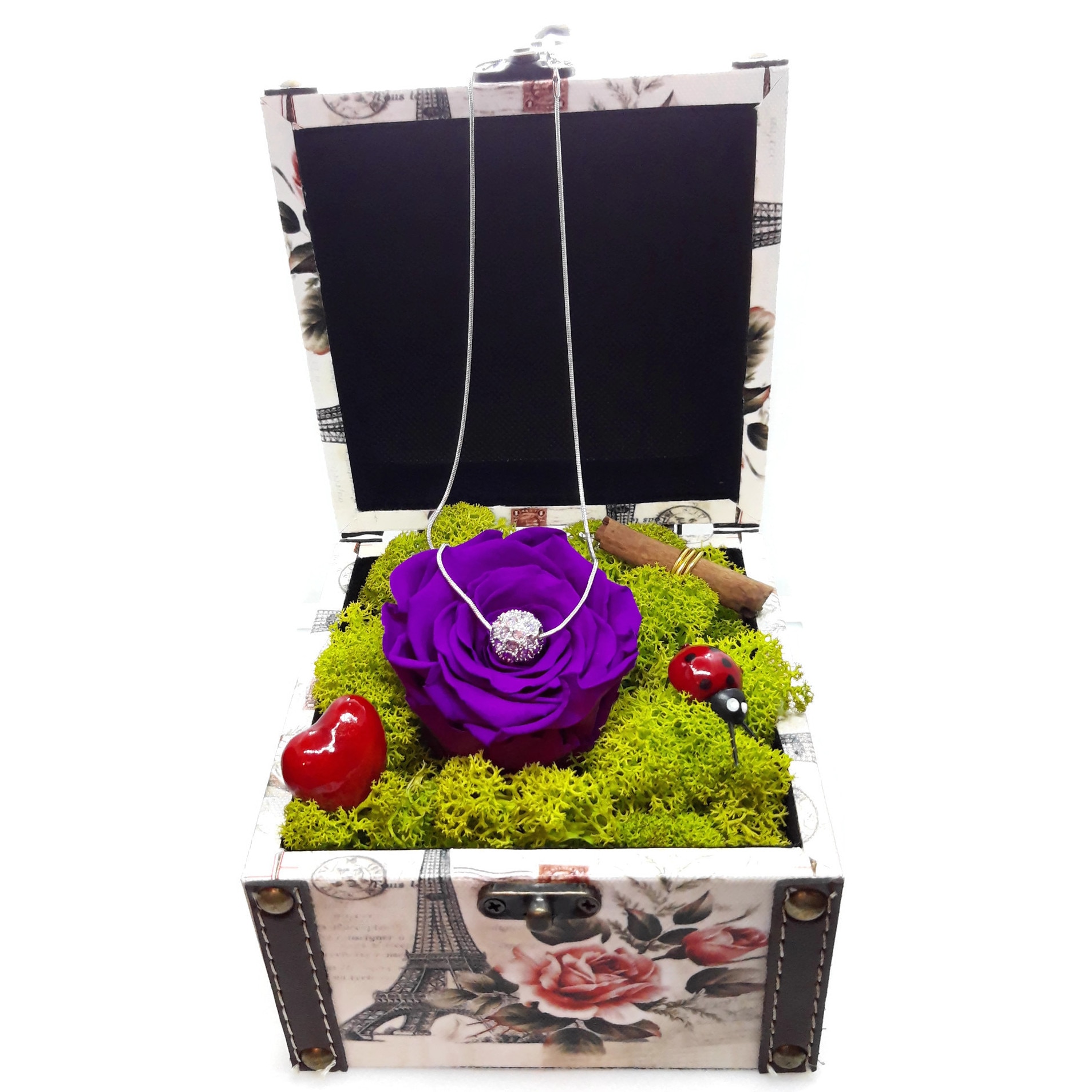 Pachet cadou, Fresh Concept, cu trandafir criogenat mov in cufar de lemn si lantisor cu pandantiv din cristale cehe mov