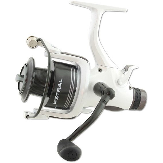 Mulineta , Nevis , model Mistral 4000