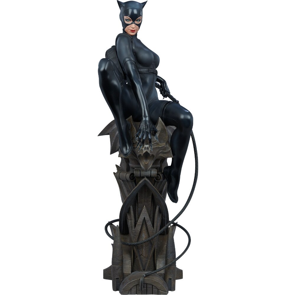Figurina DC Comics Premium Format Catwoman 56 cm