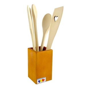 Polonice, linguri si clesti de bucatarie