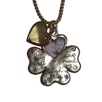 Lantisor cu spatiu fotografie Fashion Leader, auriu, 44 cm lungime Lantisor cu spatiu fotografie Fashion Leader, auriu, 44 cm lungime