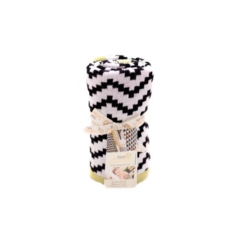 Paturica Tricotata din Bumbac Chevron Alb si Negru Paturica Tricotata din Bumbac Chevron Alb si Negru