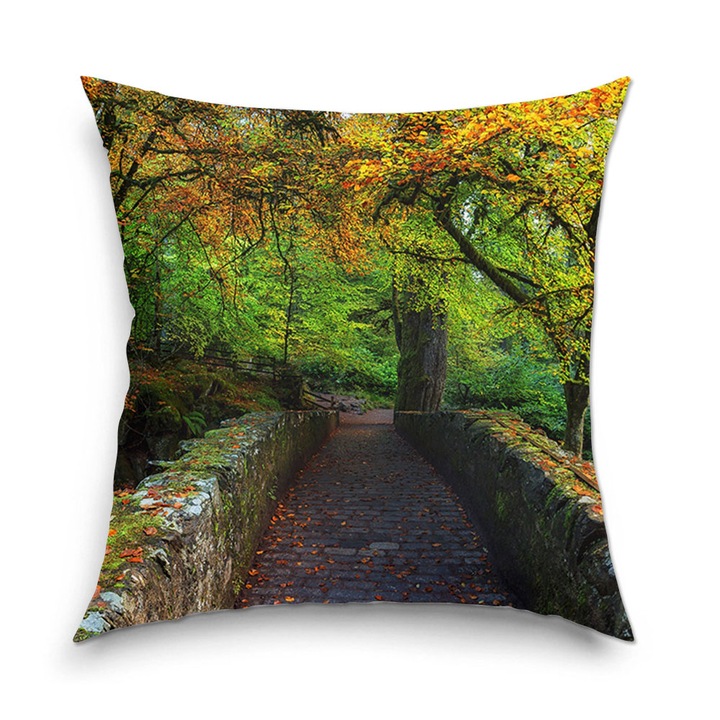 Perna decorativa Heartwork Peisaj de Toamna cu Toamna peste podul de piatra, Decoratiuni pentru casa, 40 x 40 cm