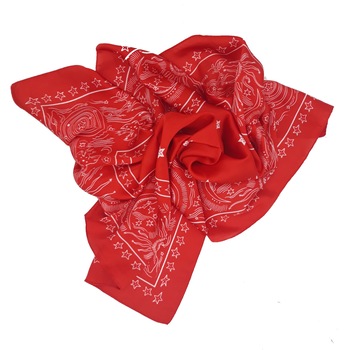 Esarfa dama, din poliester, alb/rosu, dimensiune 70*70 cm Esarfa dama, din poliester, alb/rosu, dimensiune 70*70 cm