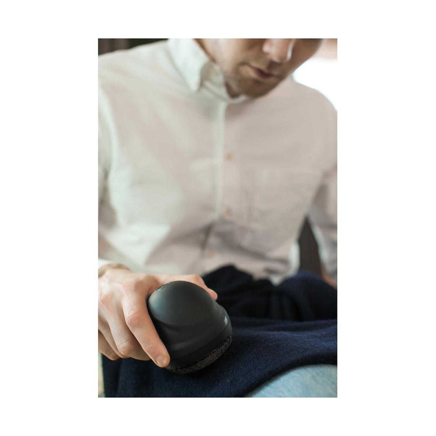Aparat de curatat scame Steamery Stockholm, Pilo, USB, curatare eficienta a tuturor tipurilor de tesaturi, negru