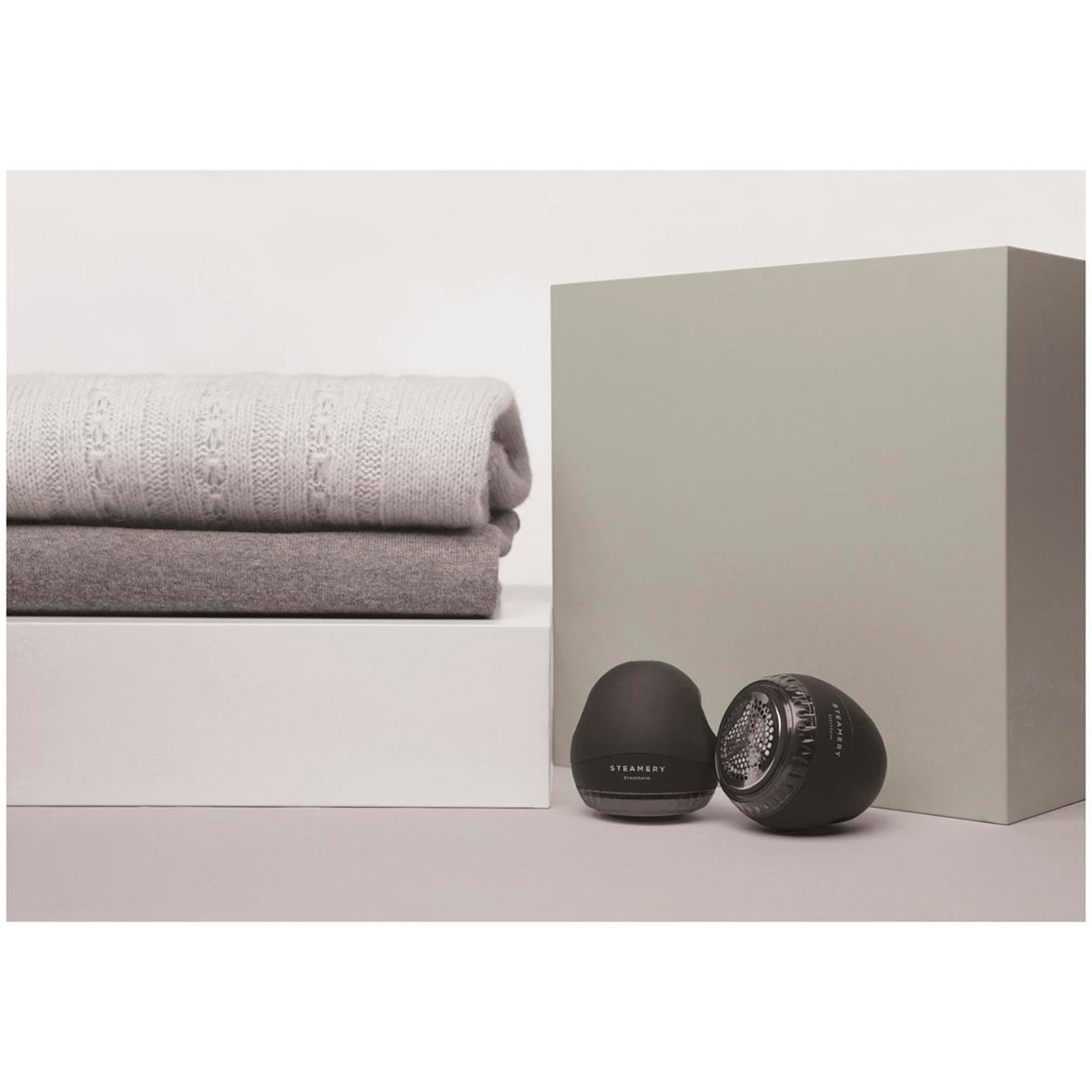 Aparat de curatat scame Steamery Stockholm, Pilo, USB, curatare eficienta a tuturor tipurilor de tesaturi, negru