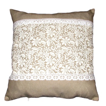 Perna bumbac cu dantela, dantela 01-bej natur, 40x40 cm, Happy Gifts Perna bumbac cu dantela, dantela 01-bej natur, 40x40 cm, Happy Gifts