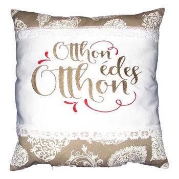 Perna brodata, Otthon édes otthon, design 1, alb-dantela 02, 40x40 cm Happy Gifts Perna brodata, Otthon édes otthon, design 1, alb-dantela 02, 40x40 cm Happy Gifts