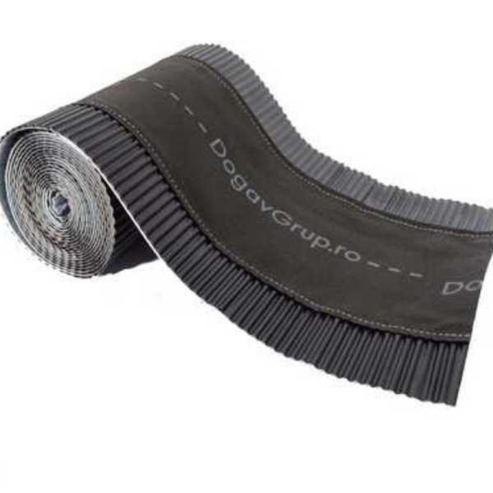 Banda ventilare coama Geo Vent 30 cm – etansare si aerisire pentru tigla ceramica si beton, negru (RAL 9005)