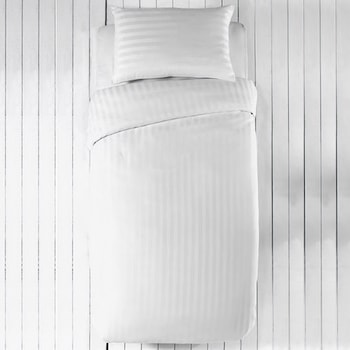 Lenjerie de pat pentru o persoana Damasc Gecor, bumbac 100%, dungi satinate 1cm, 3 piese Lenjerie de pat pentru o persoana Damasc Gecor, bumbac 100%, dungi satinate 1cm, 3 piese