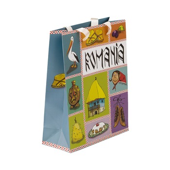 Punga din hartie, Magnetella, 22 x 28 x 10 cm, Satul traditional, multicolora Punga din hartie, Magnetella, 22 x 28 x 10 cm, Satul traditional, multicolora