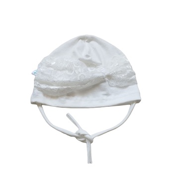Caciula Mic Pitic C238NN din tricot cu dantela aplicata asimetric, ecru, 42 cm Caciula Mic Pitic C238NN din tricot cu dantela aplicata asimetric, ecru, 42 cm
